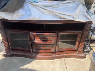 Entertainment center