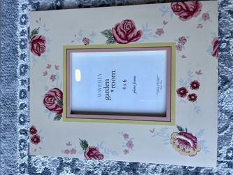 Pink Flowery 4x6 Picture Frame