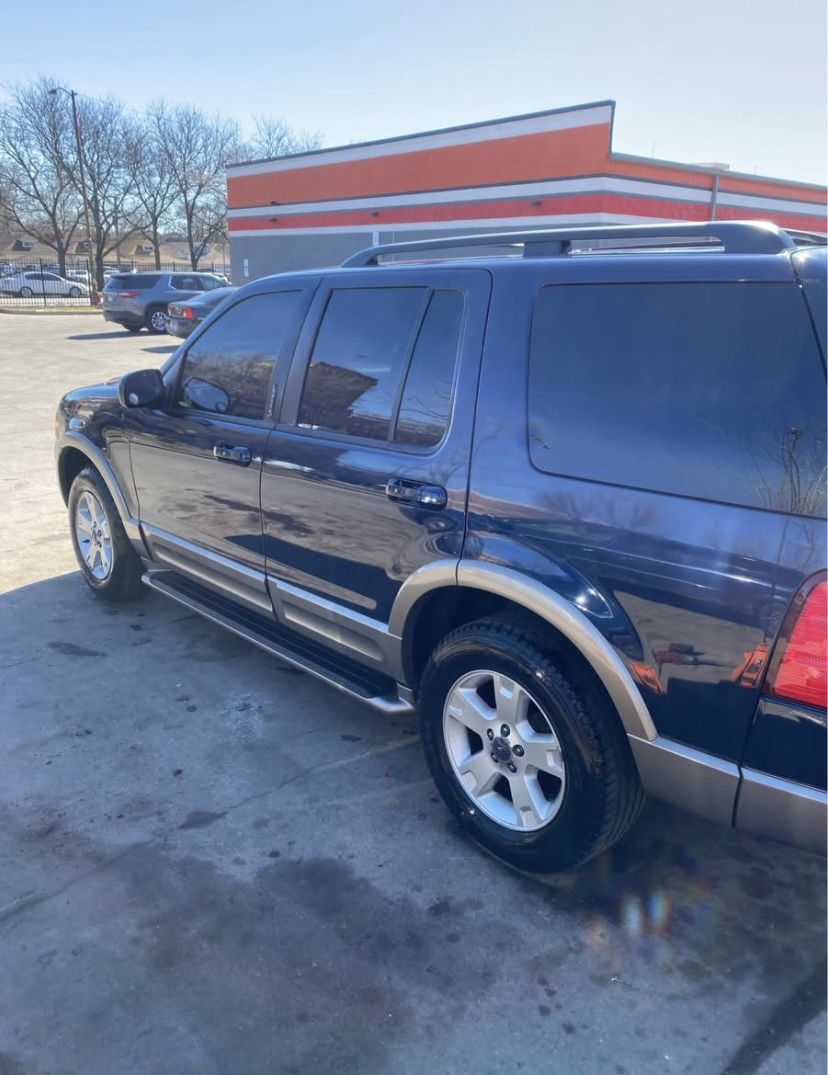 2003 Ford Explorer