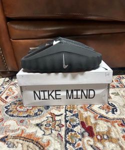 Nike Mind Slide 001