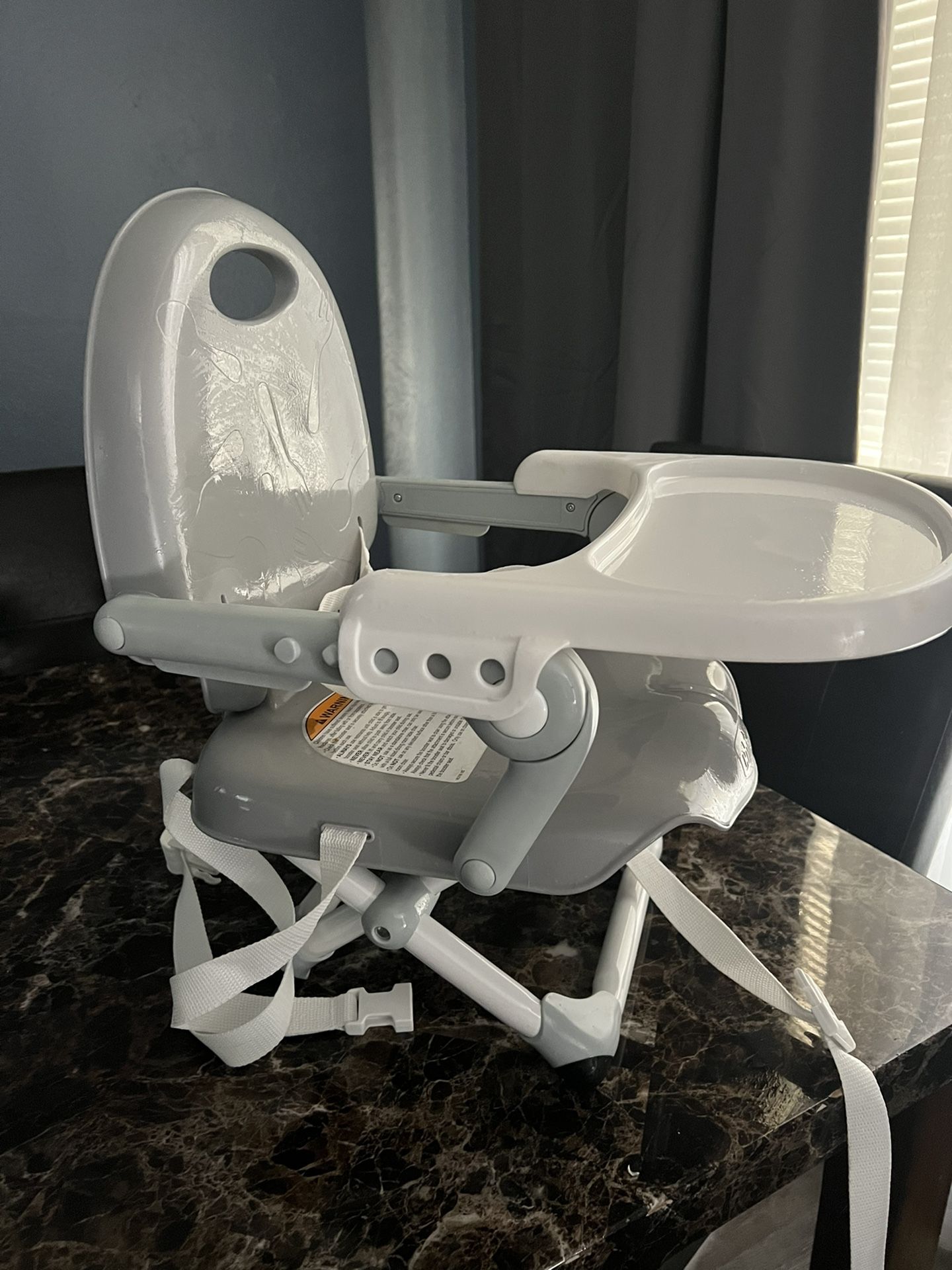 Chicco Pocket Snack Booster Seat, Grey