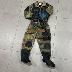 Boys Costume (size 5-6) Special Agent