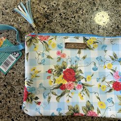 Cosmetic Bag  New .. Never used  8.5 X 6 Inch ..$7.00 EA.  FIRM3 Left Available 