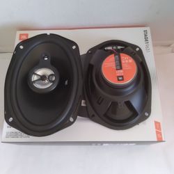 JBL PAIR 6×9 3 WAY 300 WATTS CAR SPEAKER ( BRAND NEW PRICE IS LOWEST  )