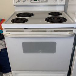 Microwave /dishwasher And Stove Oven 