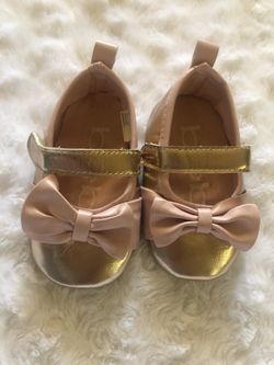 Baby’s shoes size 2