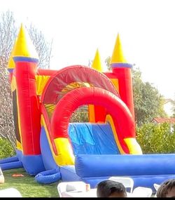 Castle Bounce house and pool