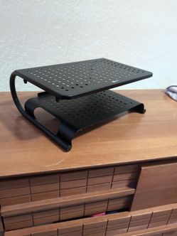 Desk / monitor riser stand
