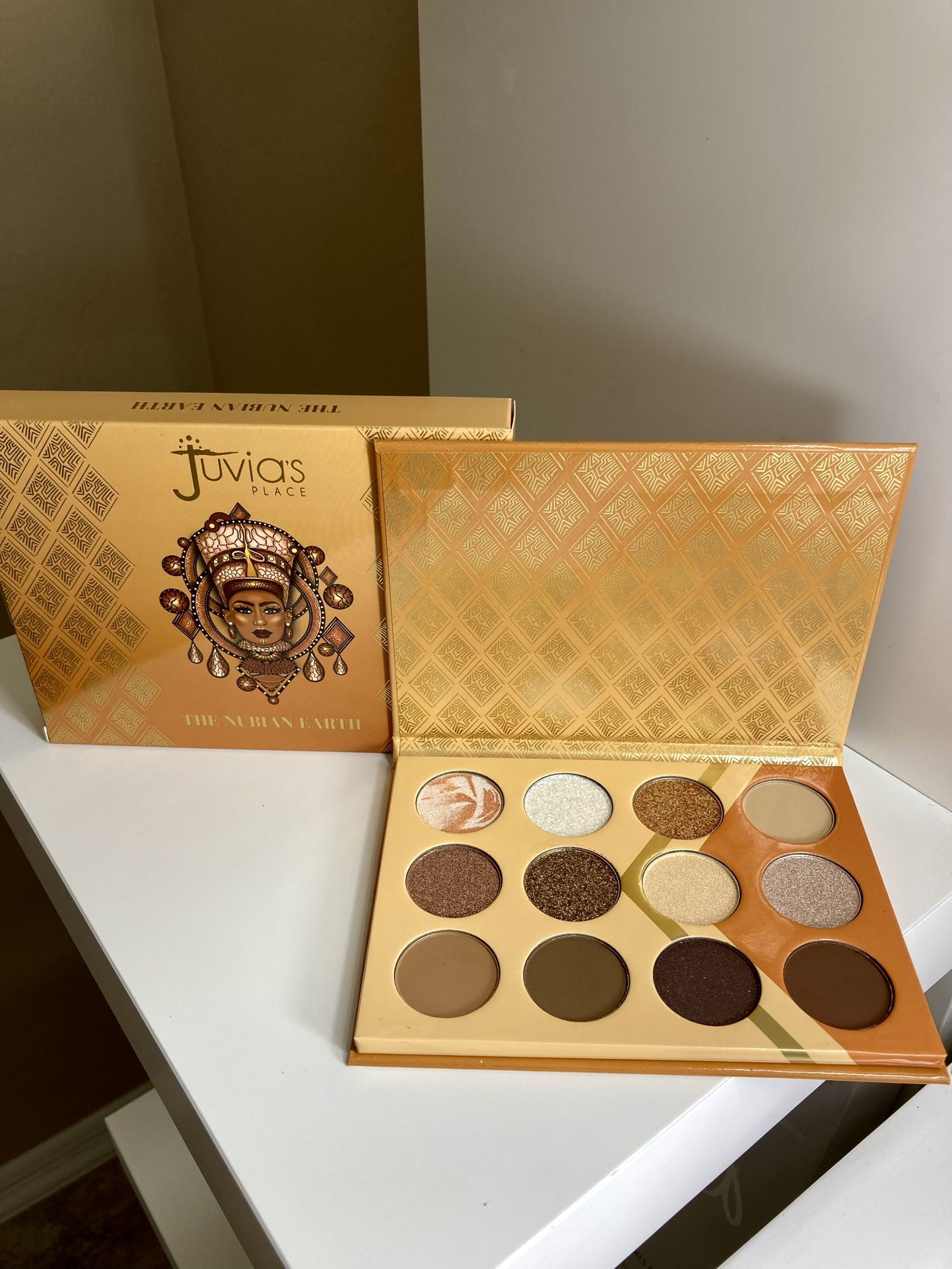 Juvias Make Up Palette $10