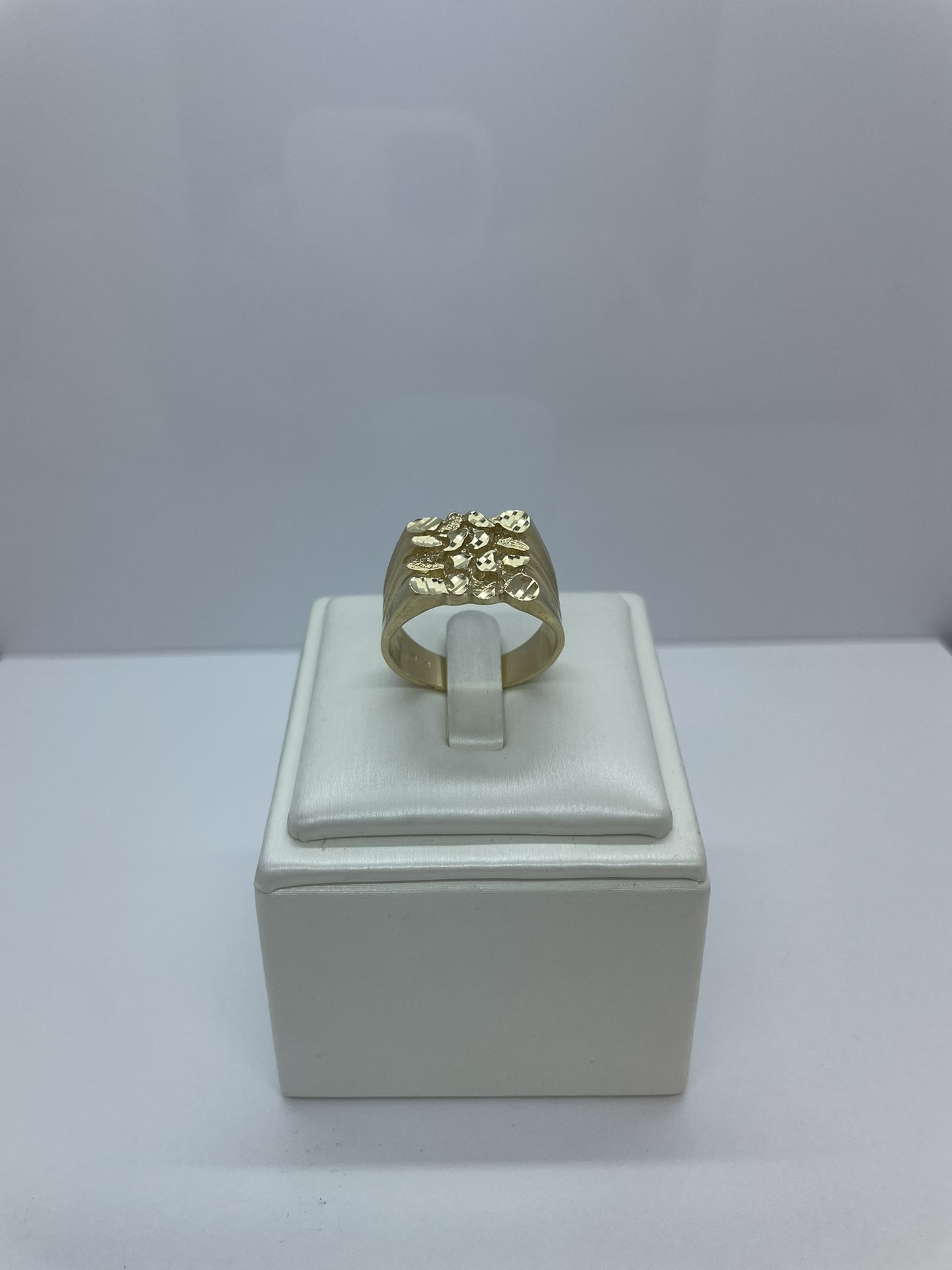 14k Gold Nugget Ring. New.
