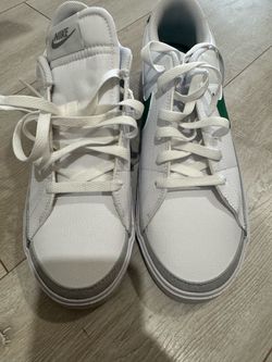 Women Nike Sneakers Size 12W 10M
