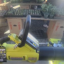 RYOBI 40V HP Brushless 100 MPH 600 CFM Cordless Leaf Blower/Mulcher/Vacuum with 2.0 Ah Battery and  Charger