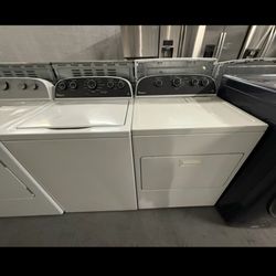 Whirlpool Washer And Dryer Set “27 ( Lavadora Y Secadora )