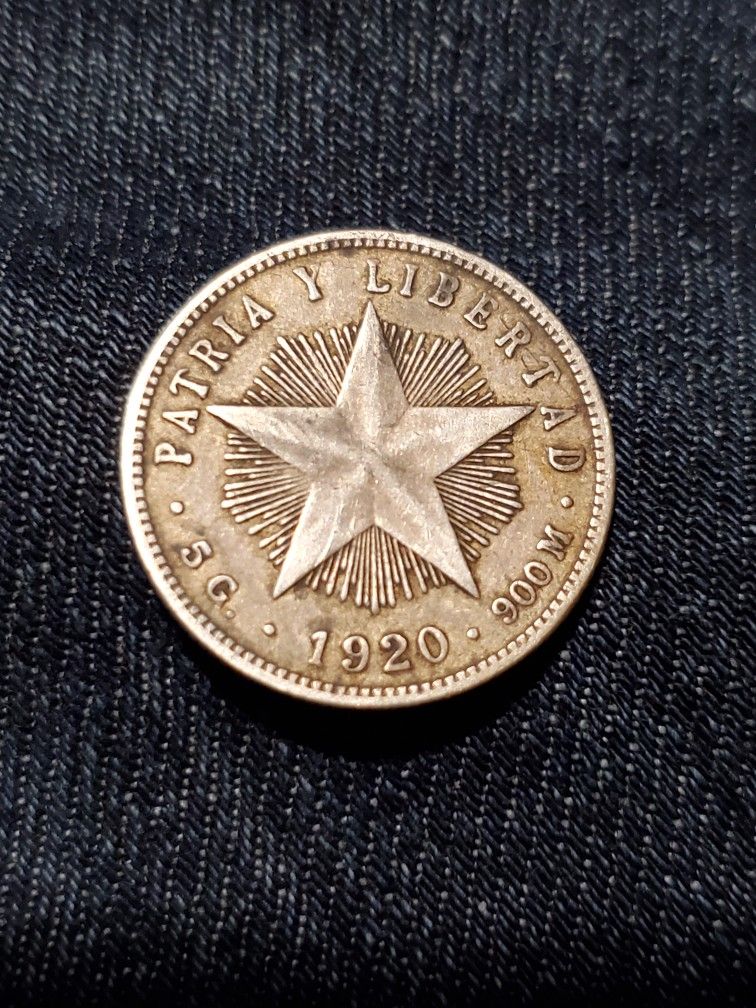 1920 Cuba 20 Centavos Silver Coin!