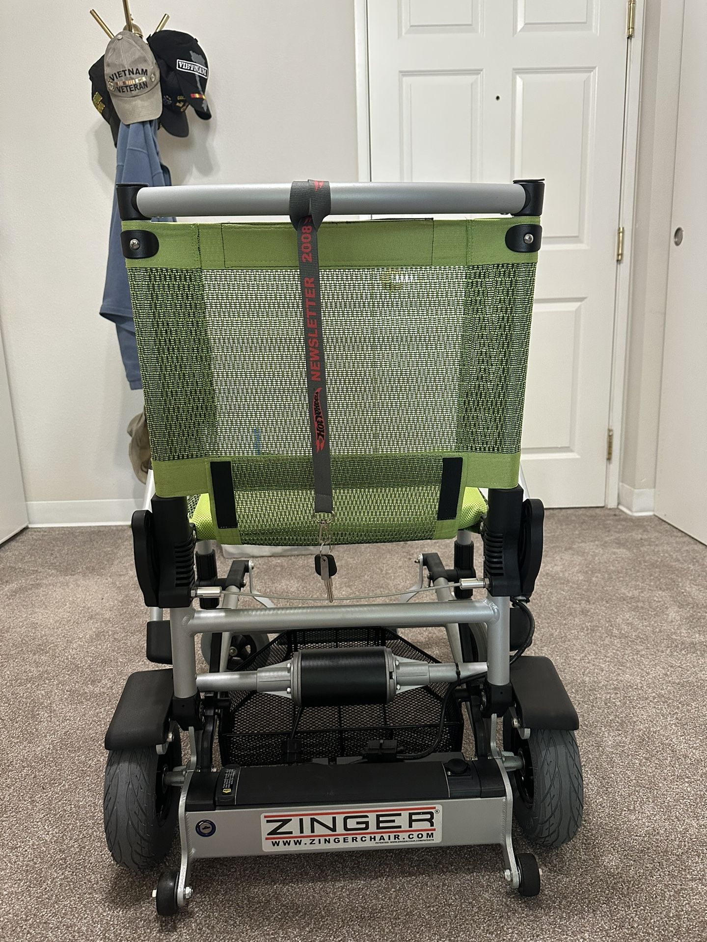 ZINGER Mobility Chair, LOWER PRICE, Model ZR10.1, Like New for Sale in