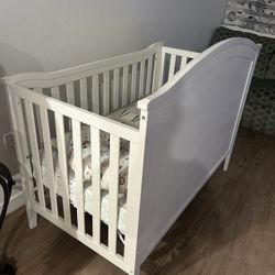 baby crib