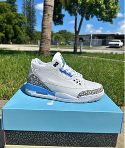 Air Jordan 3 Retro UNC Sneakers