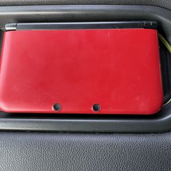 Nintendo Red 3DS XL 