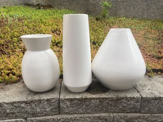 Set Of Three Vases