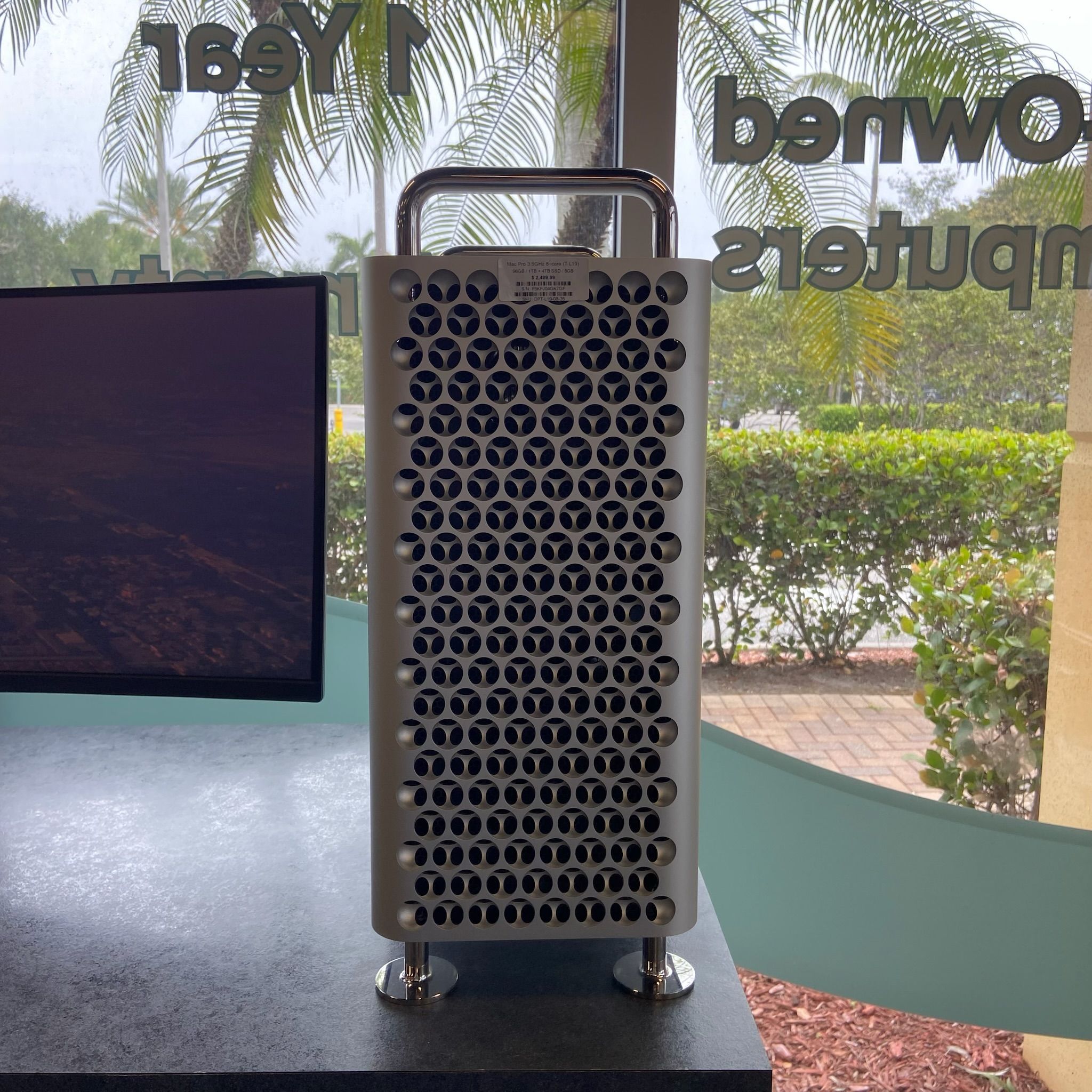 💼 Mac Pro – 3.5GHz 8-Core | 96GB RAM | 1TB + 4TB SSD | 8GB GPU |