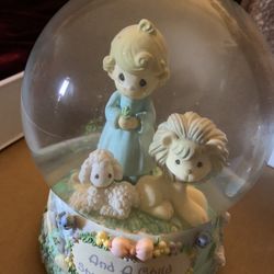 Precious Moments Water Globes