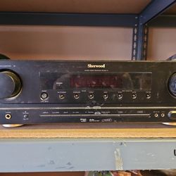 LIKE-NEW Sherwood RD-6513 reciever