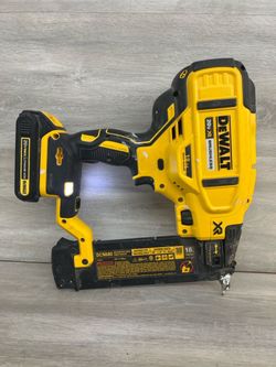 DeWALT DCN680 20-Volt MAX XR 18-Gauge Brad Nailer (PO1022359)