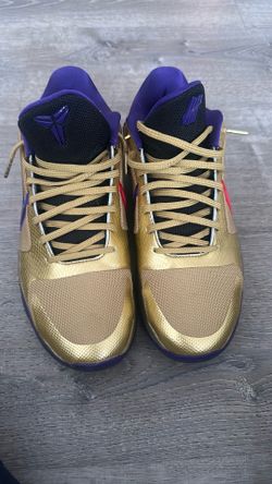 Kobe5  Undefeated Hall of Fame  size 11.5