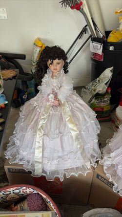 Quinceañera Dolls
