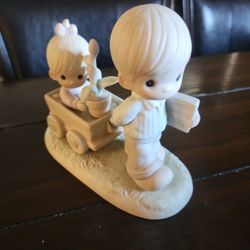PRECIOUS MOMENTS  FIGURINE 
