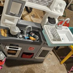 Play Kitchen Set w/ dishes