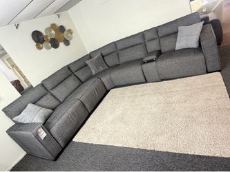 Sectional 6pc w/3 power recliners headrests and console