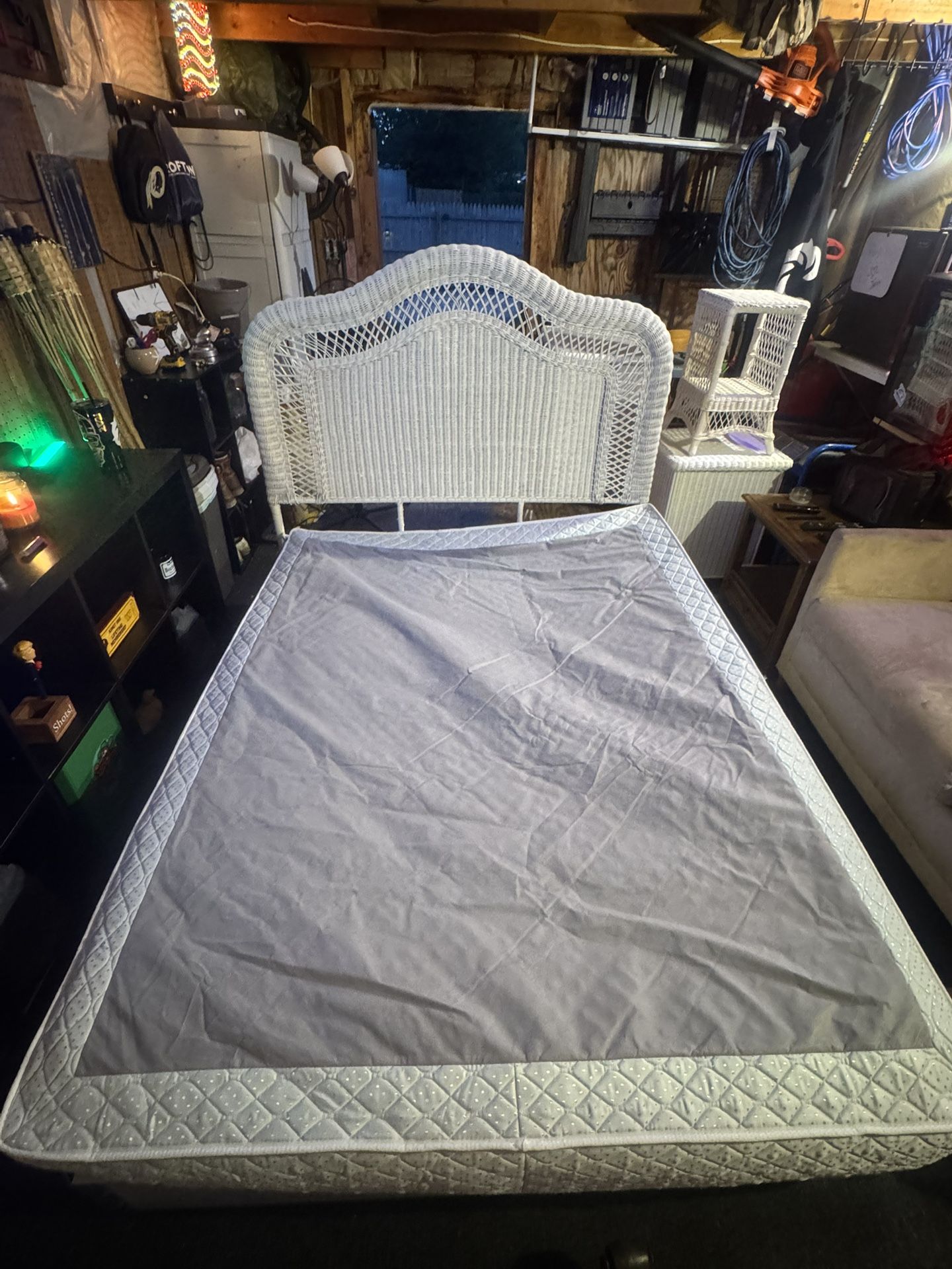 Wicker Full Bedroom Set