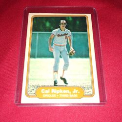 Vintage Old 1982 Cal Ripken Jr. Rookie Baseball Card - Fleer #176