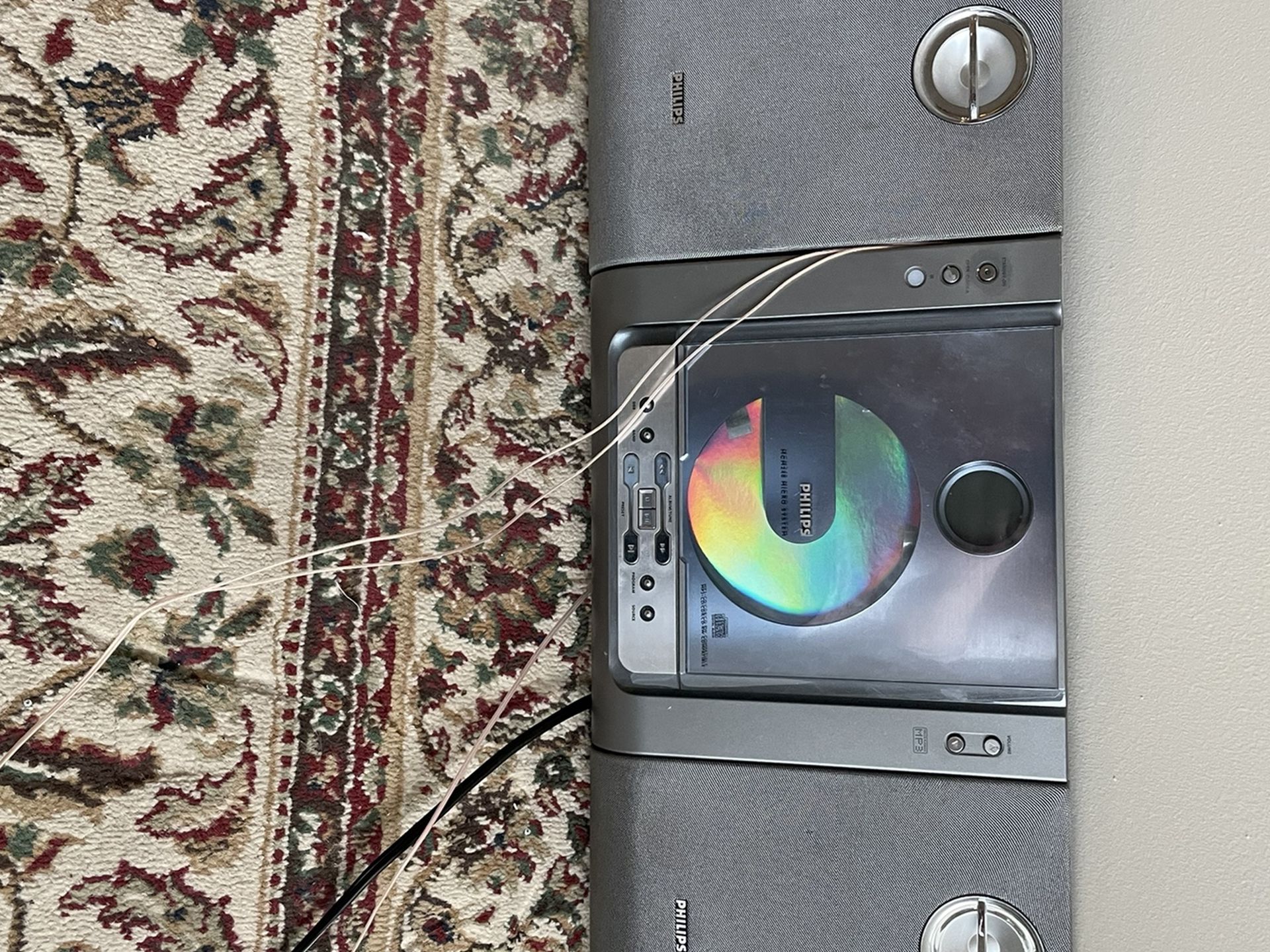 Wall-mounted radio CD player Samsung