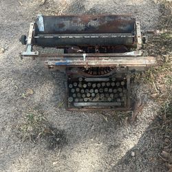 Antique Typewriter 