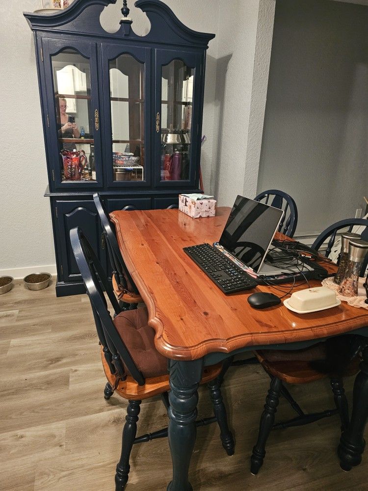 Kitchen Table With Matching Cabinet.