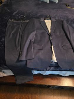 Navy blue mens slim suit