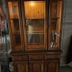 Broyhill Dinning Room 2  Hutch