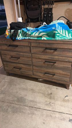 Living Spaces Rustic 6 drawer Dresser