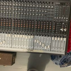 Consola Mackie 32 Canales