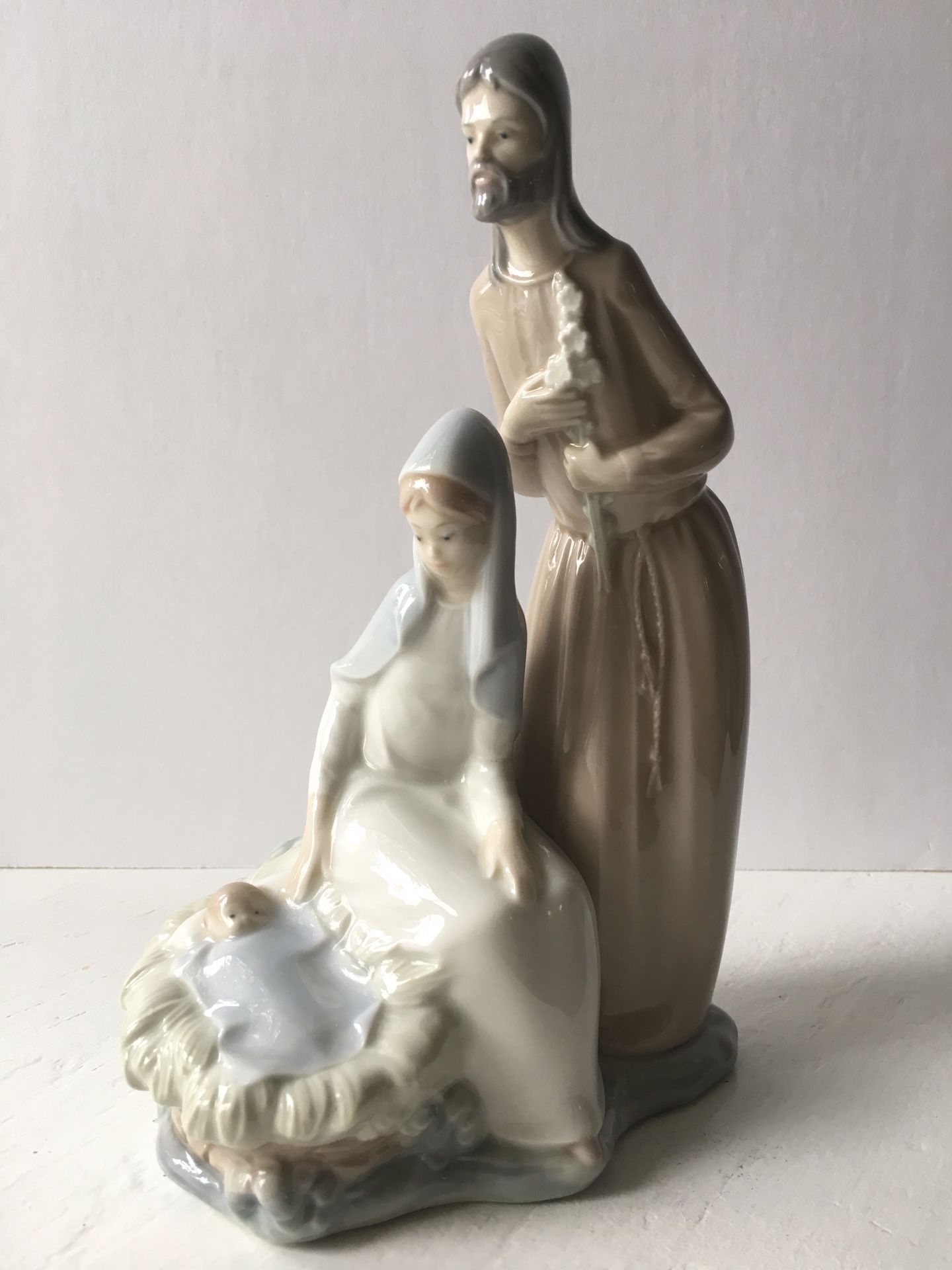 Lladro Nativity Figurine