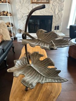 Large metal leaf decoration