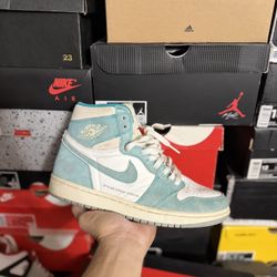 Jordan Turbo Green 1s size 9  USED But Clean 