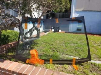 Hyundai Sonata limited windshield