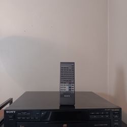 VINTAGE SONY CDP-C535 CD CHANGER w/ REMOTE 