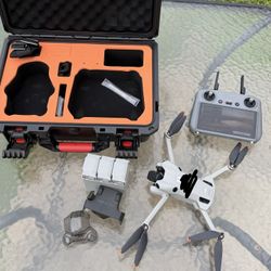 Dji mini 4 Pro drone combo - 3 batteries - 4k 249g - RC2 Controller with screen - waterproof case