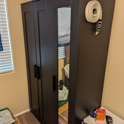 Full Size Wardrobe With Mirror And Shelf Space