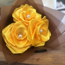 Yellow Pearl Eternal Roses 