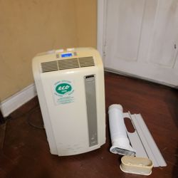 Delonghi Pinguino Digital 14,000 BTU Portable 3 in 1 Air Conditioner, Dehumidifier And Fan